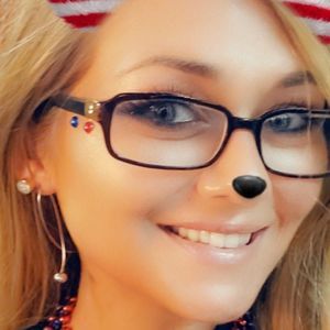 Meet your Posher, Caitlyn